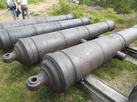 russische Kanonen am Turm von Prästö