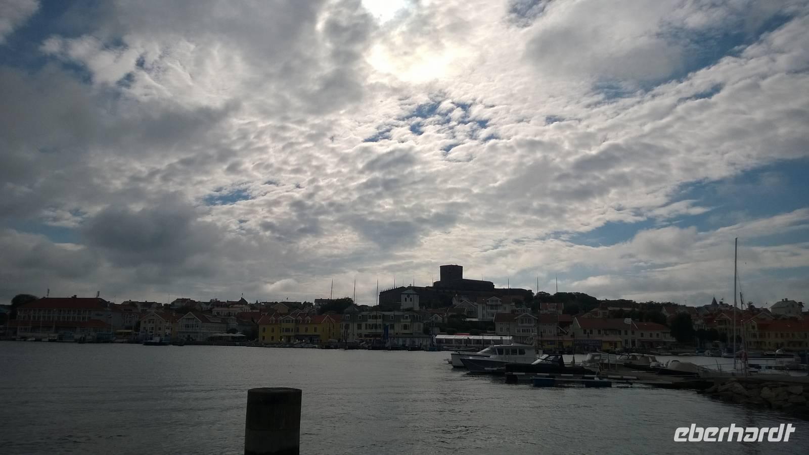Marstrandsö von der Insel Koön aus gesehen