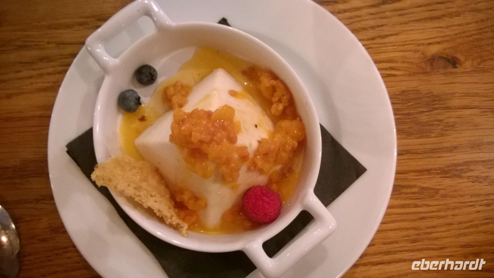 Hjortronbeeren mit Eis