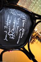 Autogramm eines Nobelpreisträgers im Museums-Café des Nobel Museums