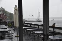 053 Stockholm, Regenschauer auf der Insel Fjäderholmarna