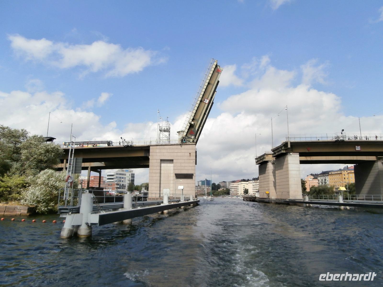 Unter den Brücken von Stockholm