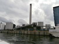 Unter den Brücken von Stockholm-Moderne Müllverbrennung