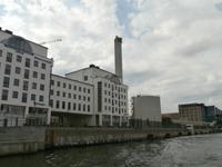 Unter den Brücken von Stockholm-Moderne Müllverbrennung