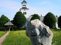 1326 Zweiter Ausflugstag - Runenstein von Rök  (Rökstenen) steht bei der Kirche von Rök in der Gemeinde Ödeshög 