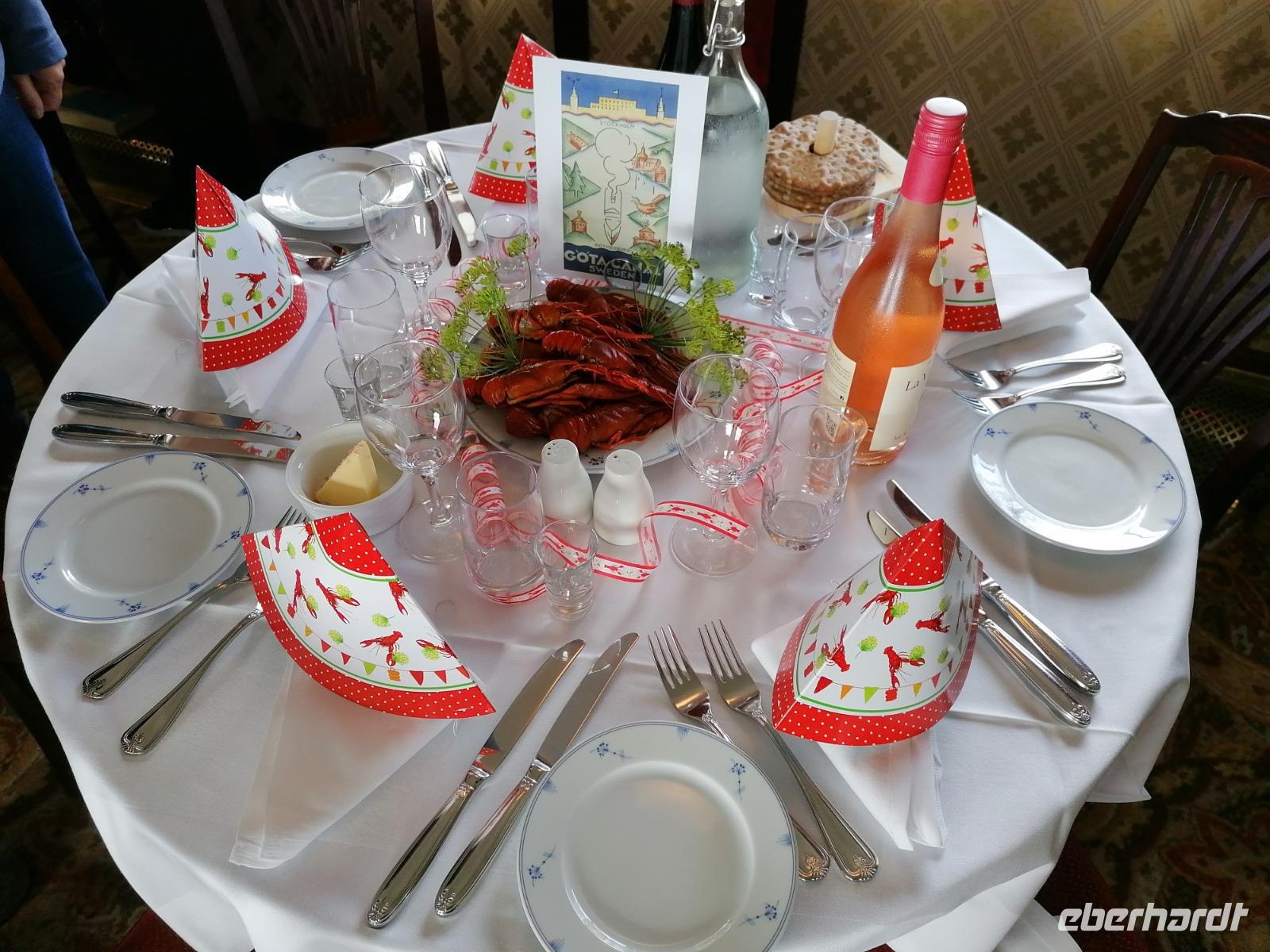 Krebsessen auf der MS Diana