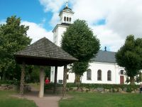 Rök, Kirche und Runenstein