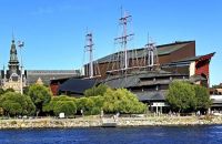 Vasa Museum, im Hintergrund ragt das Nordische Museum heraus