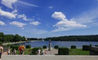 Blick vom Schloß Drottningholm aufs Wasser