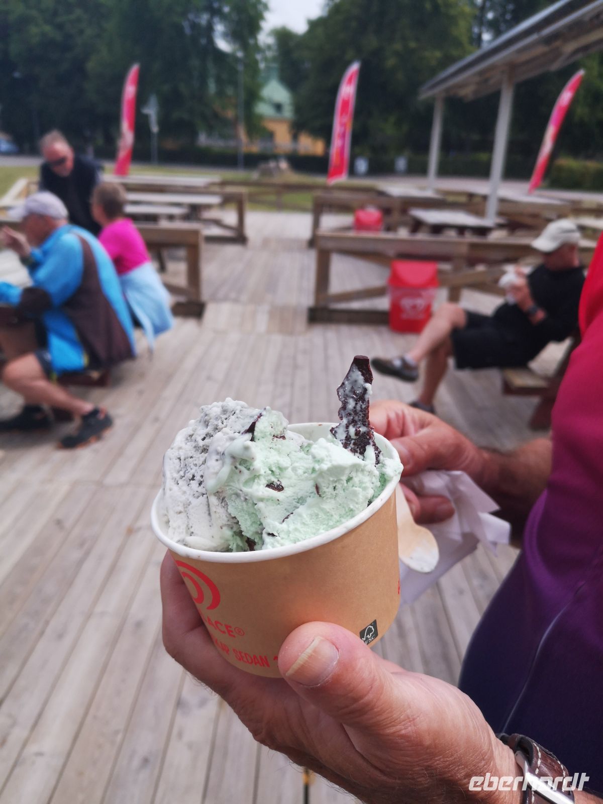 Große Portion Eis vor Vadstena