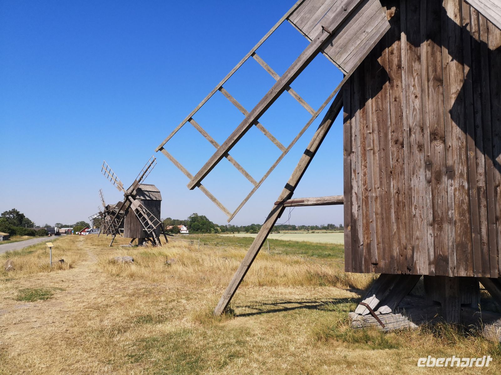 Windmühlen stehen dort, wo meist der Wind bläst