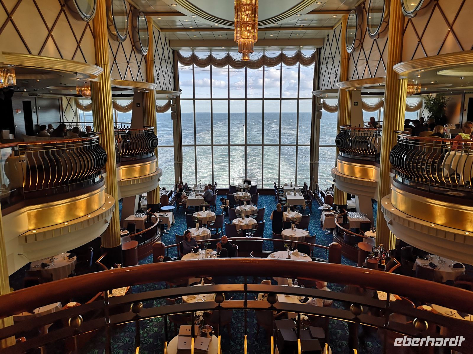 Blick zum Heck Restaurant der ColorLine