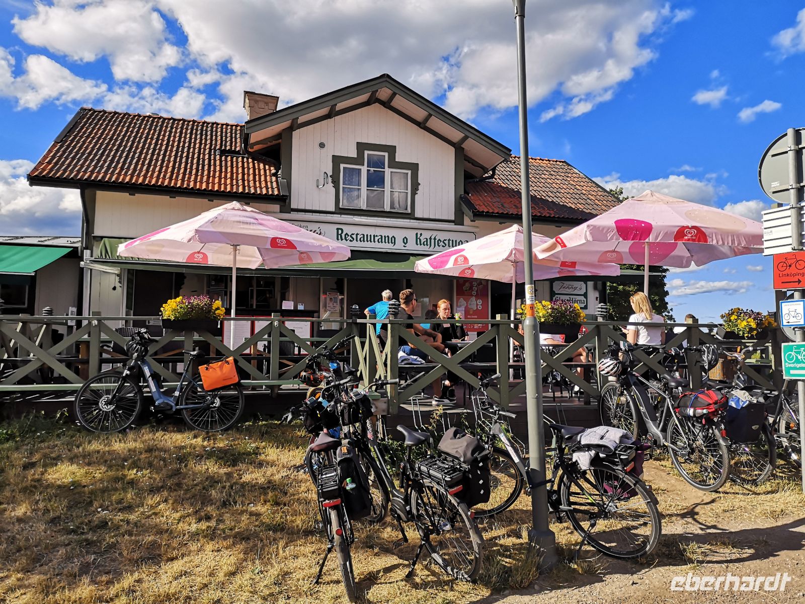 Gotakanal Schleuse Berg, Treffpunkt im Kaffee