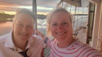 Kreuzfahrt Göta-Kanal - Schiffsreiseleiterin Susann & Reisebegleiterin Franzi