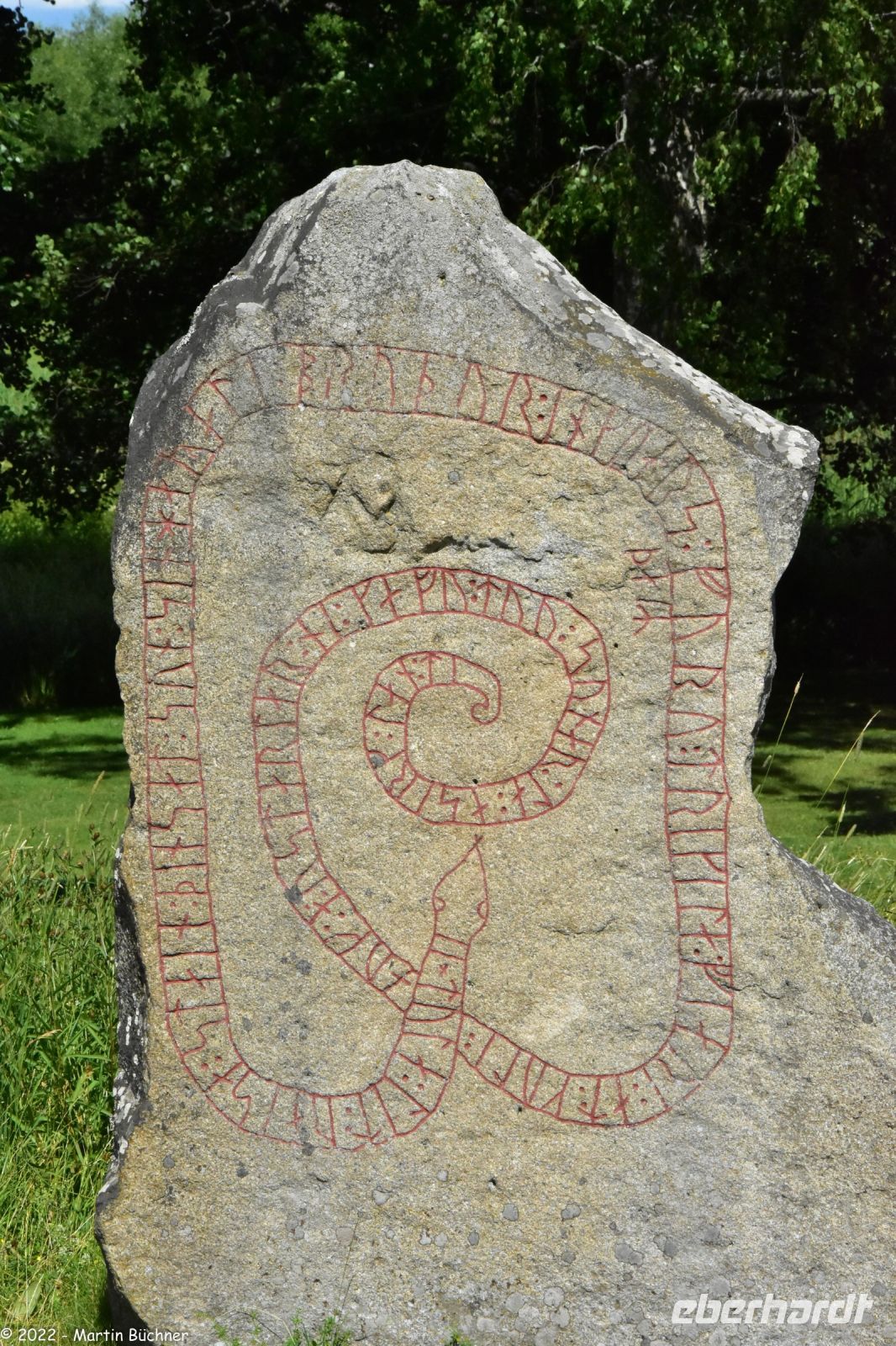 Runenstein aus der Wikingerzeit am Schloss Gripsholm 