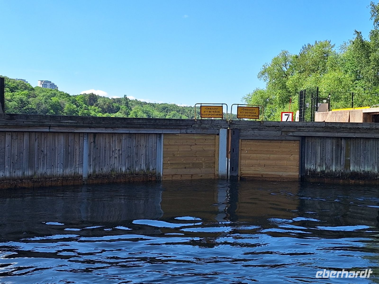 032 Stockholm Brückenfahrt in der Schleuse