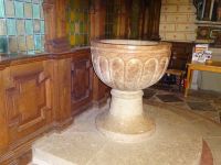 Kirche von Dalhem: Taufstein