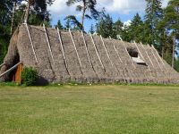 Lojsta: rekonstruiertes eisenzeitliches Langhaus