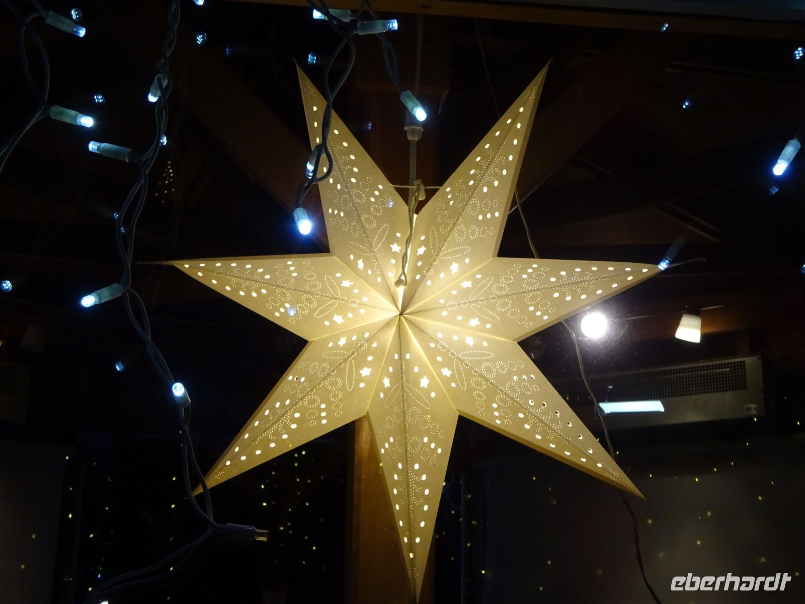 Frohe Weihnachten und ein glückliches Neues Jahr