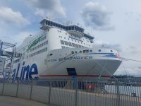 Schweden Rad 2024: Unser Fähre im Hafen von Kiel