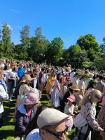 Stockholm. Midsommar in Skansen. Jetzt wird getanzt