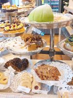 Schweden Rad 2024: Kuchenbuffet im Schloß Taxinge