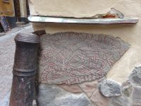 Stockholm: Rundgang: Runenstein in der Altstadt