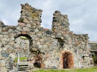 Göta Kanal Kreuzfahrt - Schloßruine in Stegeborg