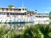 Göta Kanal Kreuzfahrt - Begegnung mit MS Juno