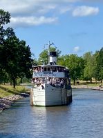 Göta Kanal Kreuzfahrt - Begegnung mit MS Wilhelm Tham