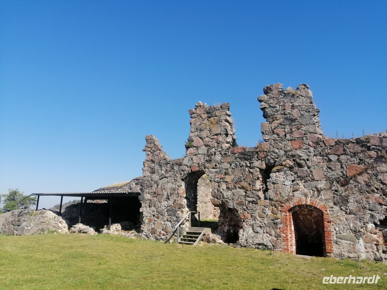 Besichtigung der Schlossruine in Stegeborg