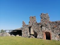 Besichtigung der Schlossruine in Stegeborg