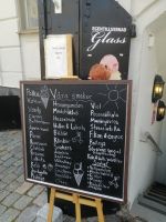 Ankunft in Söderköping: Eiscafé Glassbar im Zentrum