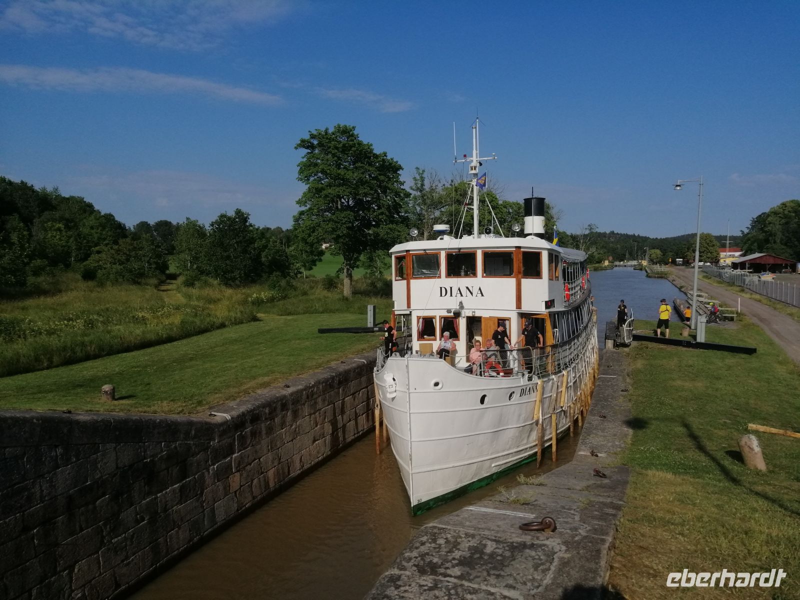 MS Diana in der Schleuse Carlsborg Övre