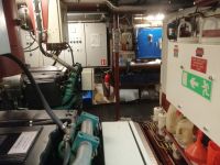 Führung durch den Motorenraum des MS Diana