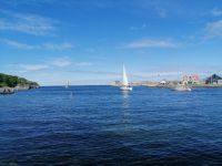 Gemeinsamer Spaziergang durch Marstrand