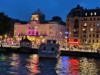 Schweden. Stockholm. Schauspielhaus am Abend