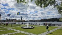 Kreuzfahrt Götakanal - Park beim Rathaus (Stadshuset) in Stockholm