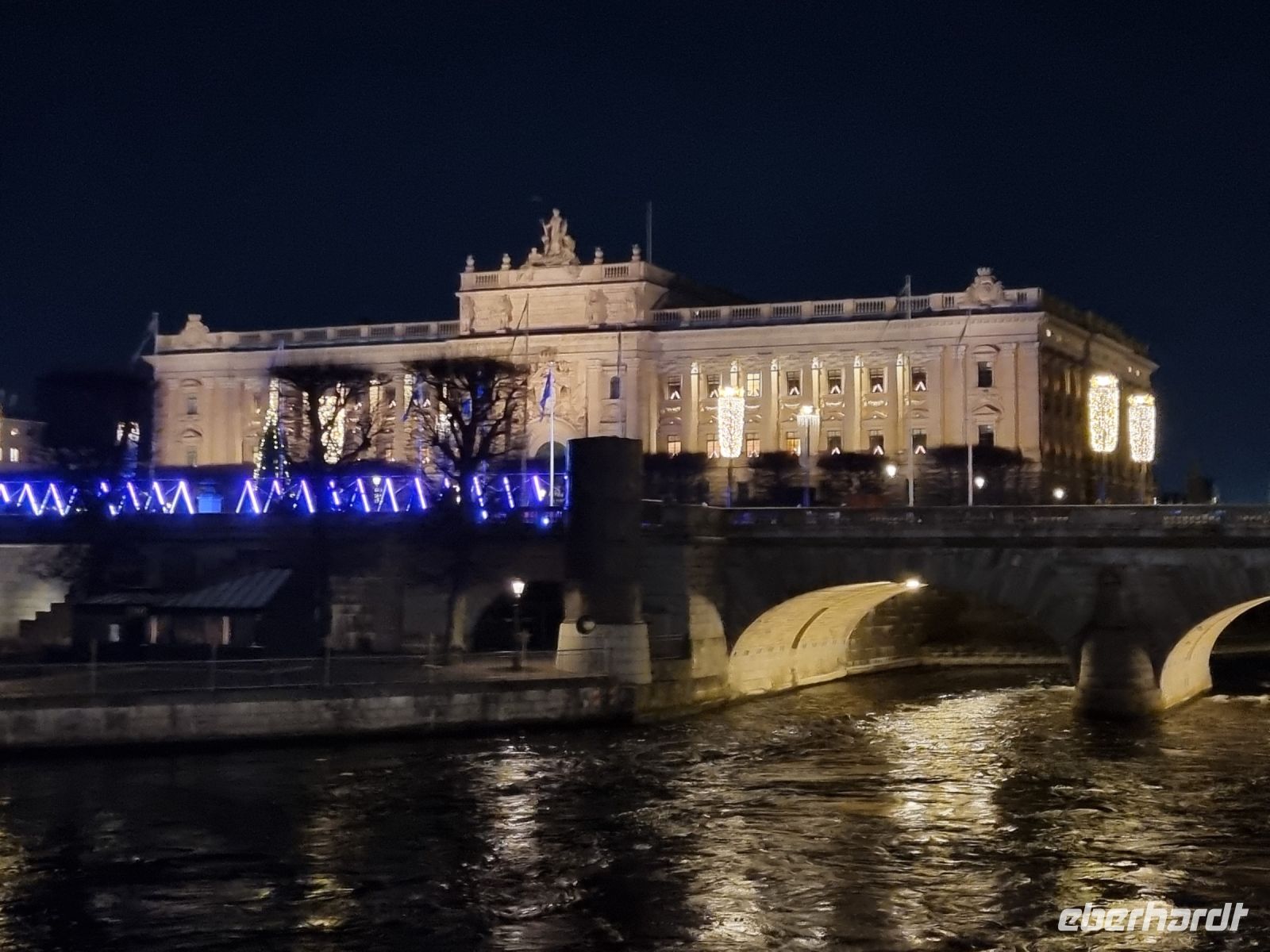 Weihnachtlicher Spaziergang durch Stockholm - Parlament 