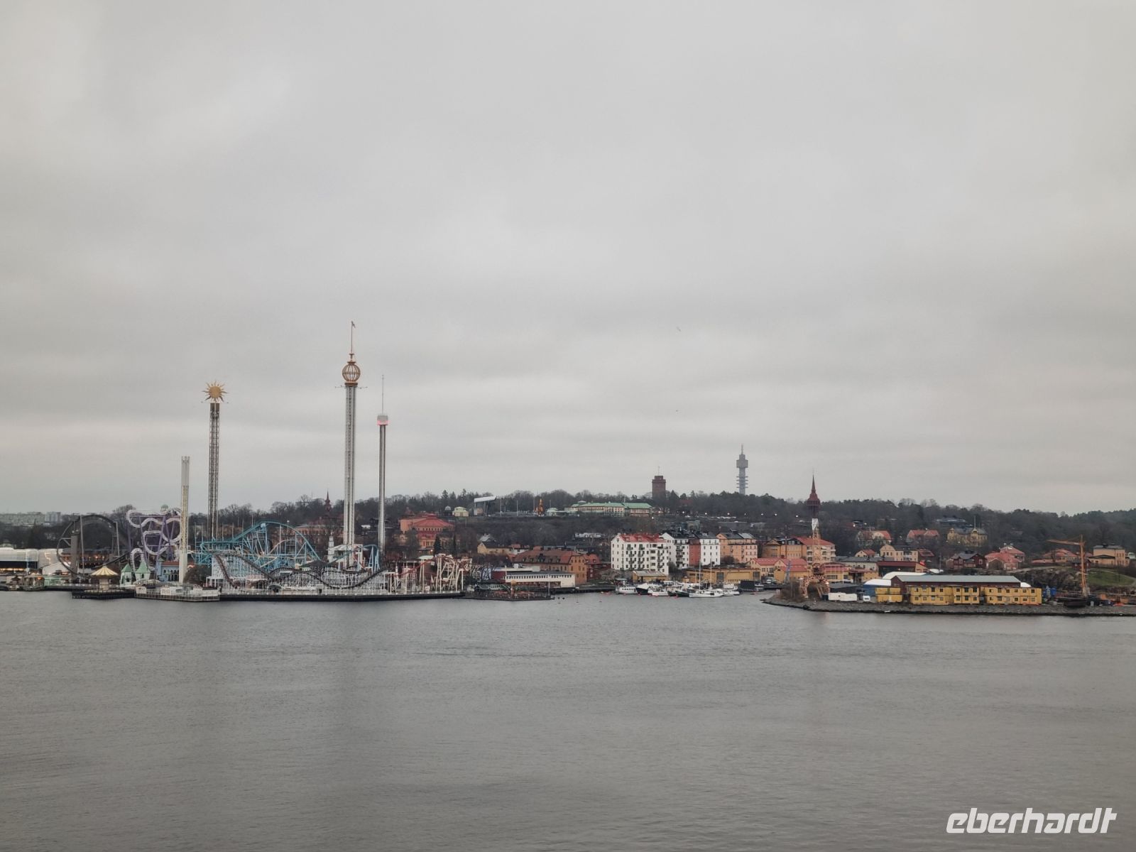 Blick von Södermalm zum Vergnügungspark Gröna Lund