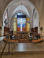 Kirche mit Glasaltar in Växjö