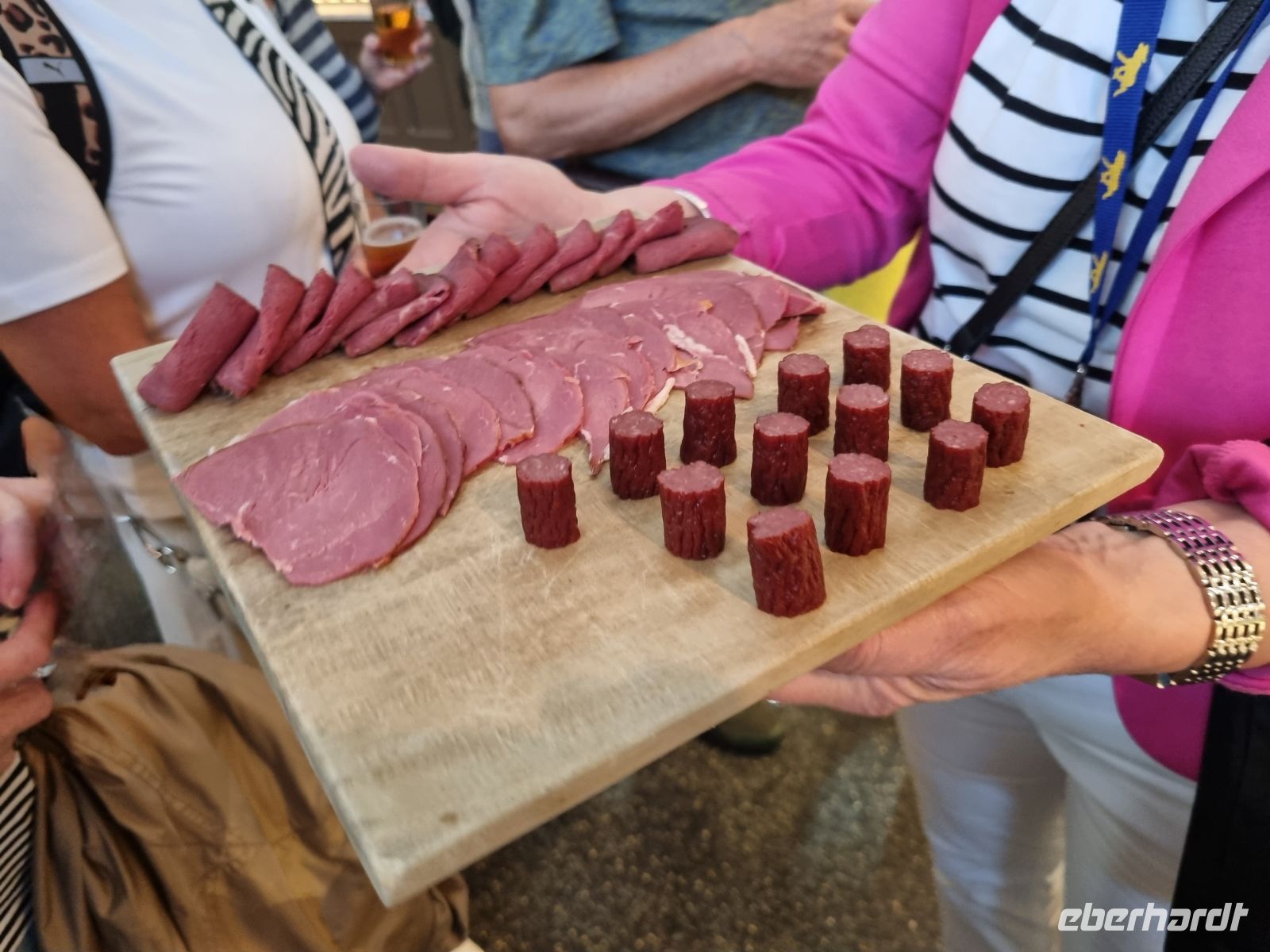 Besuch der Markthalle (Östermalms Saluhall) - Verkostung von Bärenwurst und anderen Spezialitäten...