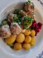 Freilichtmuseum Skansen - Abendessen mit Köttbullar (Hackfleisch-Bällchen) im Wirtshaus