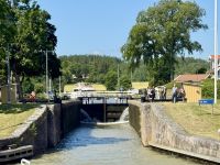 Schleuse Mem, Einfahrt in den Göta Kanal