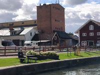 Der Busfahrer wartet