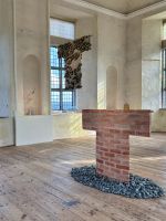 Kunstausstellung im königlichen Ambiente