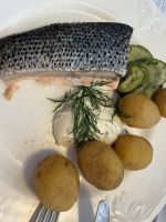 Midsommermenü an Bord &ndash; &copy; Sabine Letzybyll (Eberhardt TRAVEL)