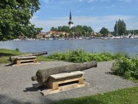 2026_Radreise_Schweden: Slott Gripsholm - Blick auf Mariefred &ndash; &copy; Dieter Braune (Eberhardt TRAVEL)