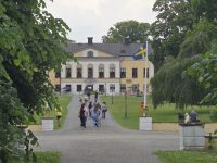 2026_Radreise_Schweden: Slott Taxinge mit Kuchenbuffet &ndash; &copy; Dieter Braune (Eberhardt TRAVEL)