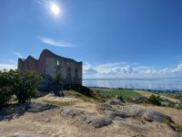 Die Schlossruine Brahehus am See Vättern